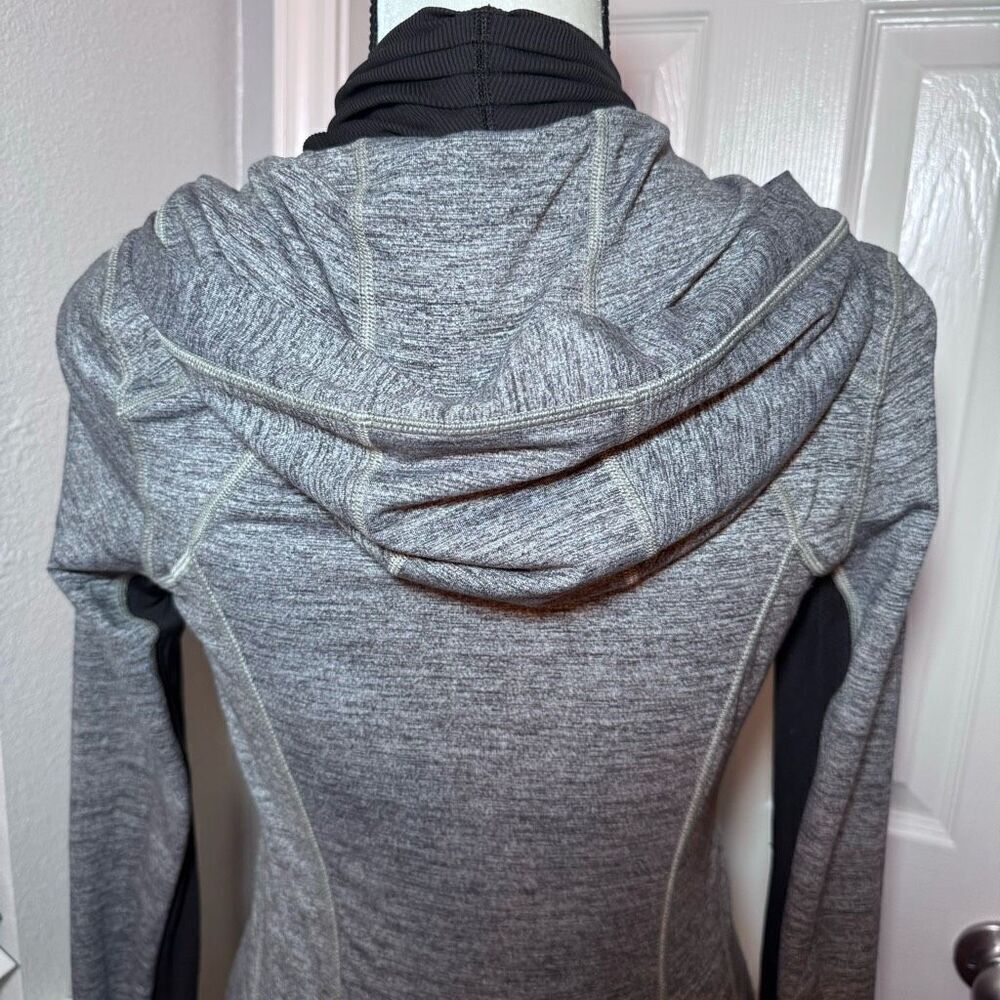 Lululemon Daily Practice Jacket - Picture 9 of 11